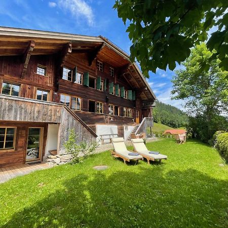 Alpen Charme - Chalet D'Hotes Et Spa Gsteig Exterior photo