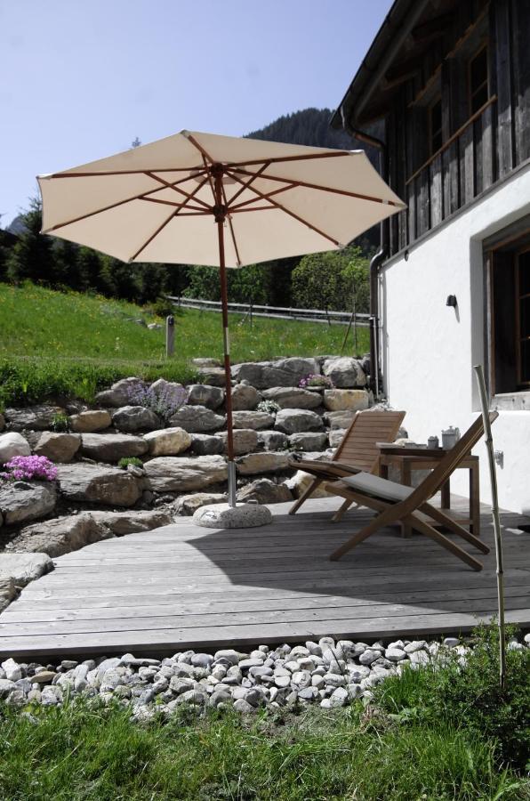 Alpen Charme - Chalet D'Hotes Et Spa Gsteig Exterior photo