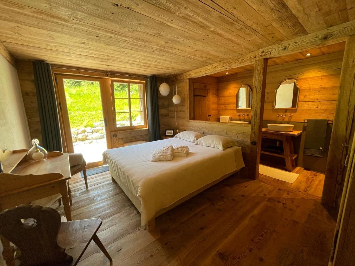 Alpen Charme - Chalet D'Hotes Et Spa Gsteig Exterior photo