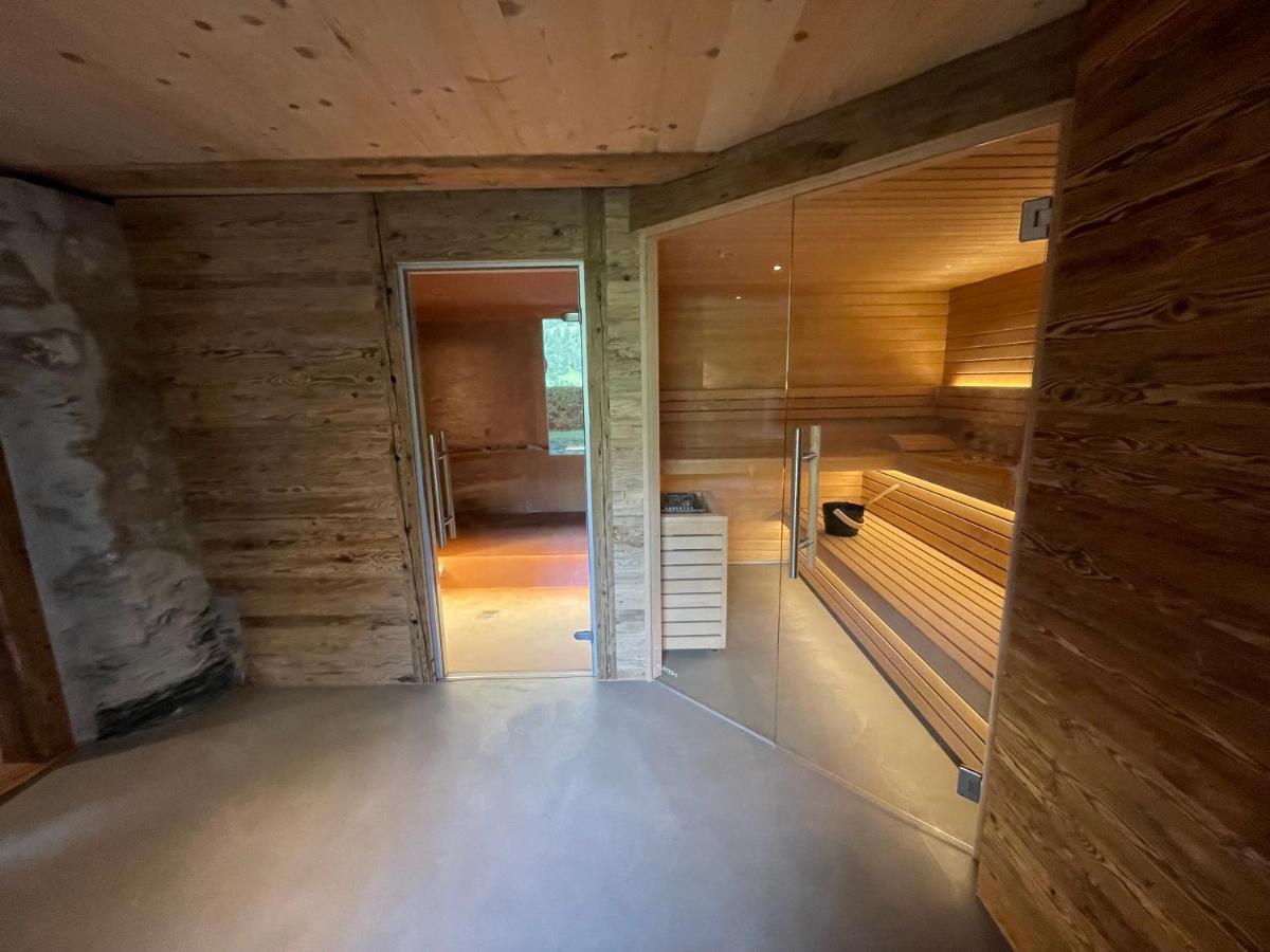 Alpen Charme - Chalet D'Hotes Et Spa Gsteig Exterior photo