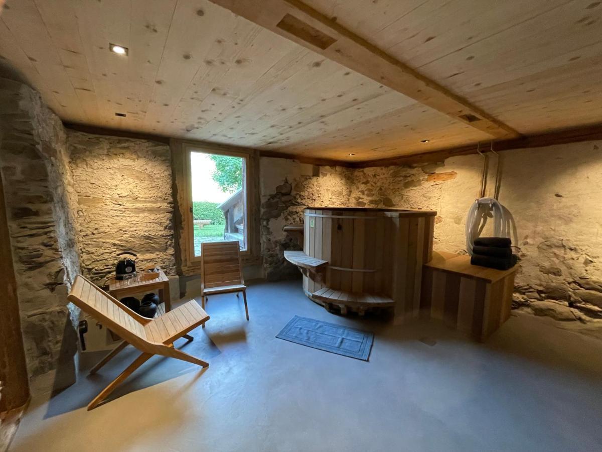 Alpen Charme - Chalet D'Hotes Et Spa Gsteig Exterior photo