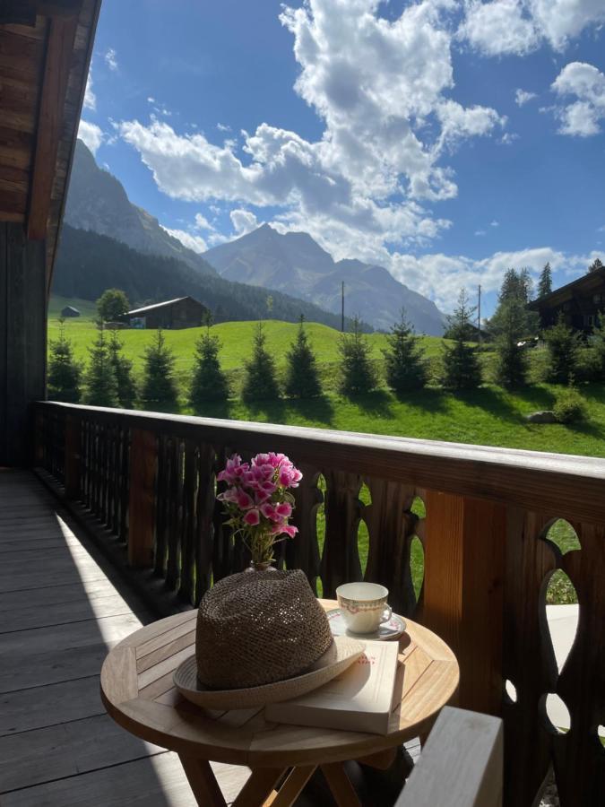 Alpen Charme - Chalet D'Hotes Et Spa Gsteig Exterior photo